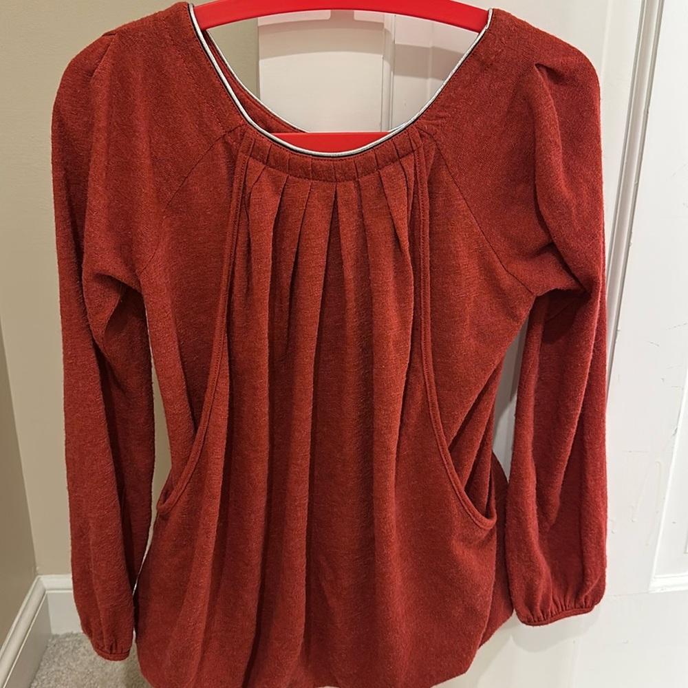 Red pleated top (sz small to med)